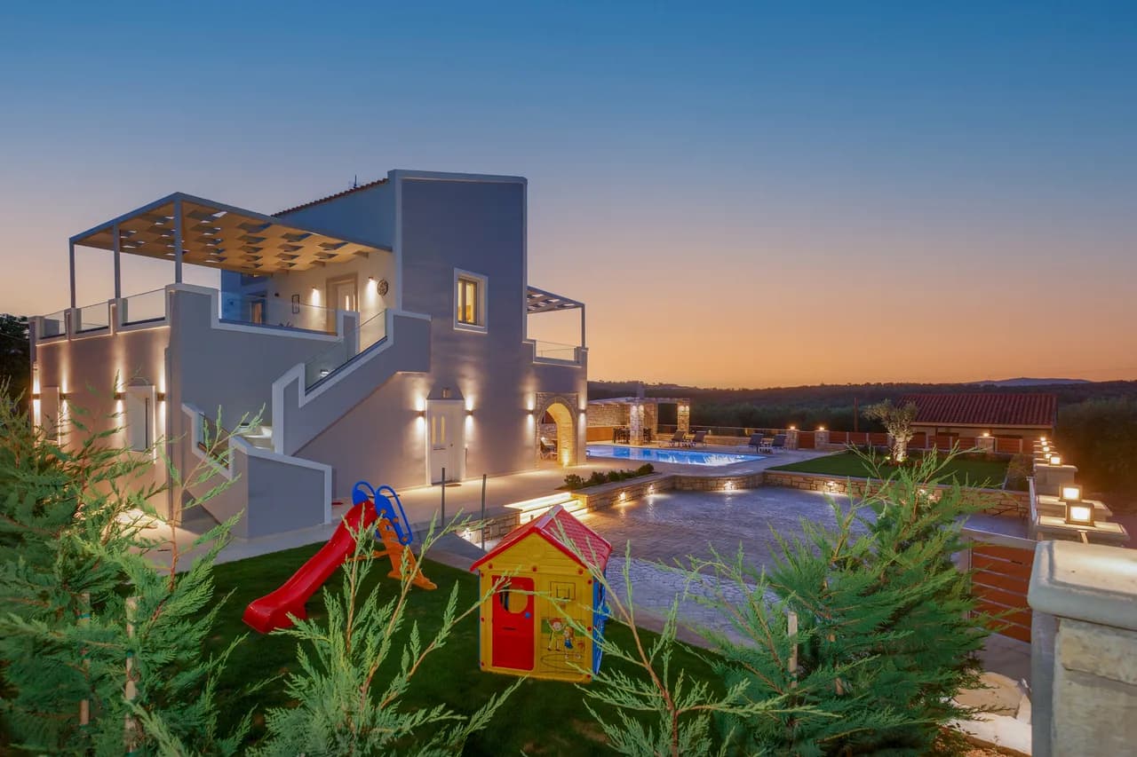 Heated Pool Villa in Skepasti, Santorini, Greece photo 2
