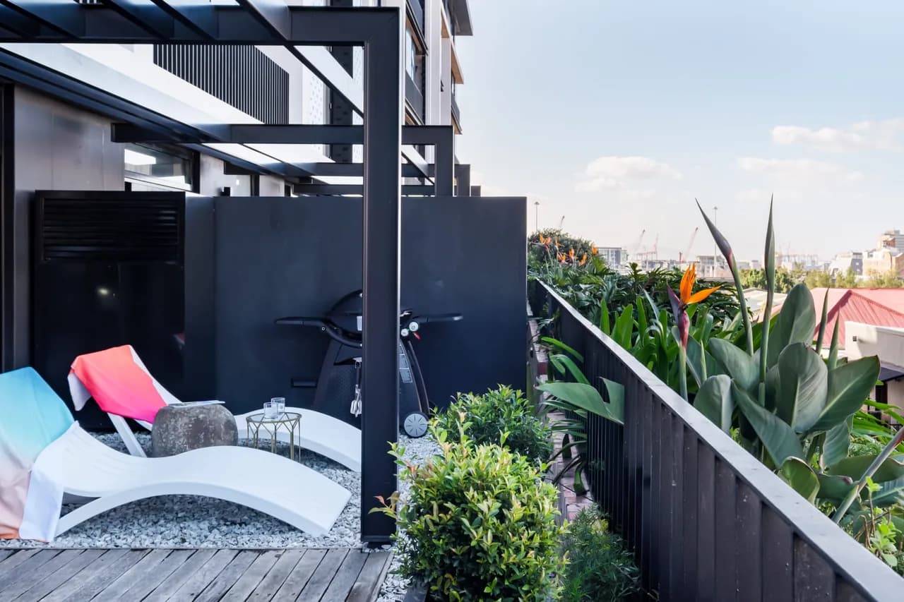 Contemporary One Bedroom Apartment in Cape Town
