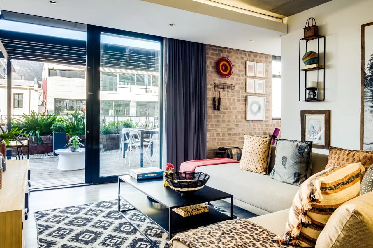 Contemporary One Bedroom Apartment in Cape Town photo 3