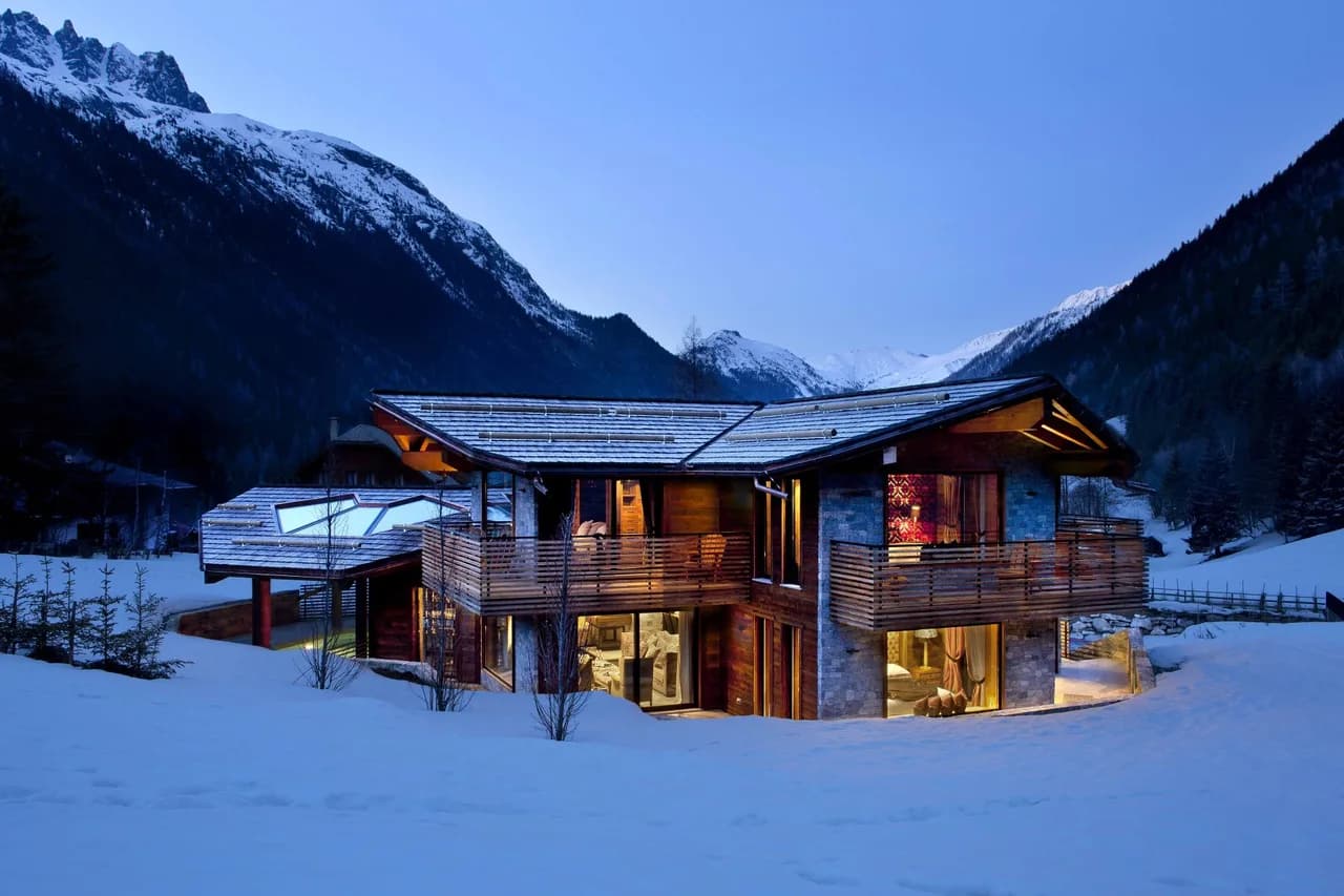 Spacious Six Bedroom Chalet in Chamonix-Mont-Blanc photo 2