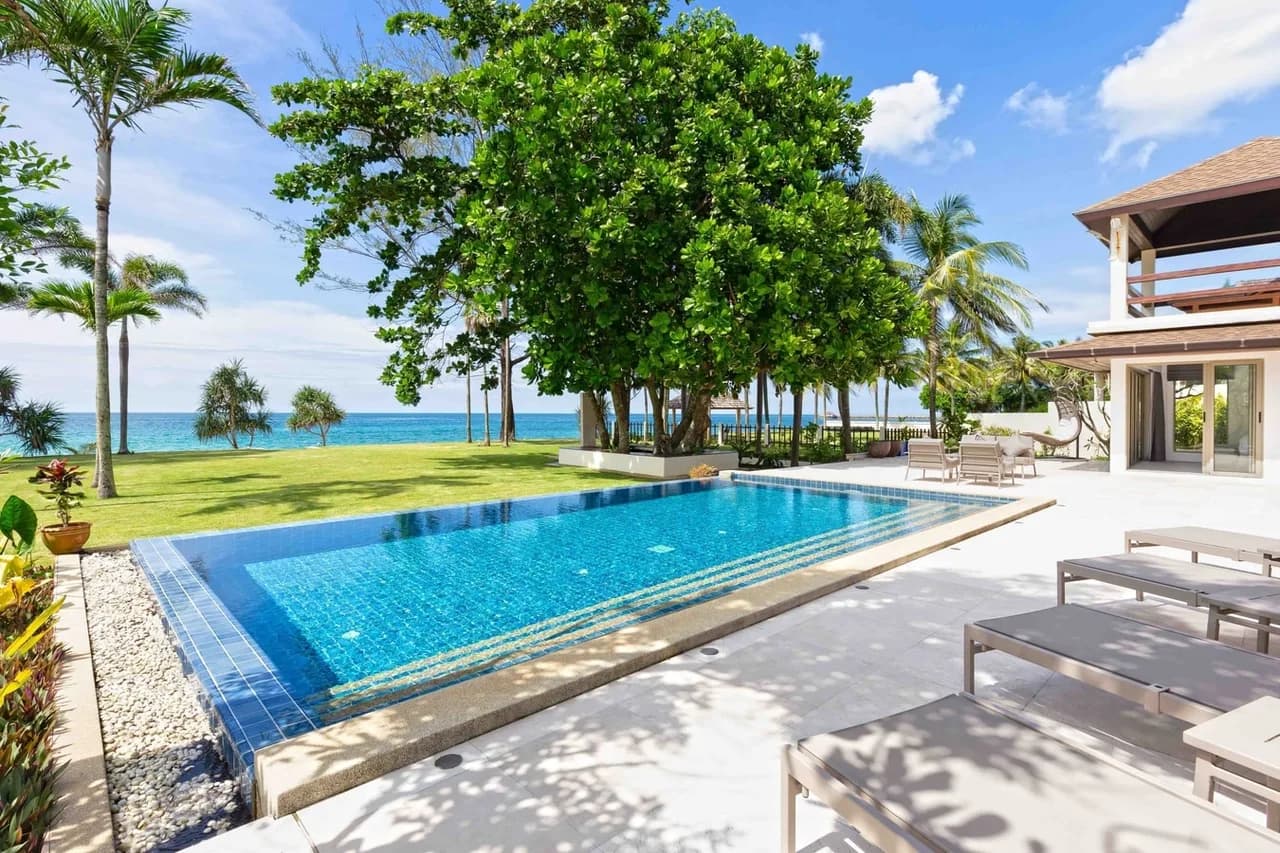 Beachfront Five Bedroom Villa in Natai photo 2