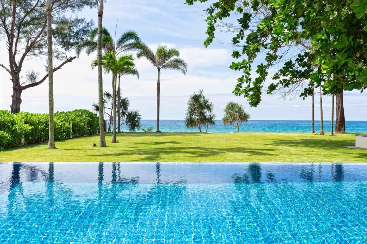 Beachfront Five Bedroom Villa in Natai photo 3