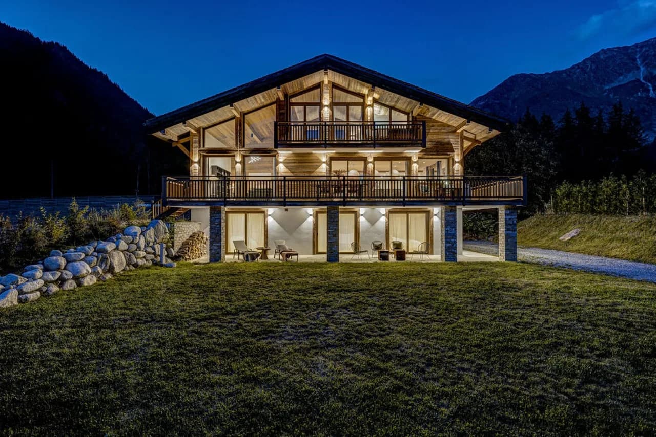 Charming Five-Bedroom Chalet in Chamonix Mont Blanc