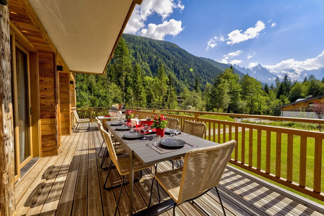 Charming Five-Bedroom Chalet in Chamonix Mont Blanc photo 3