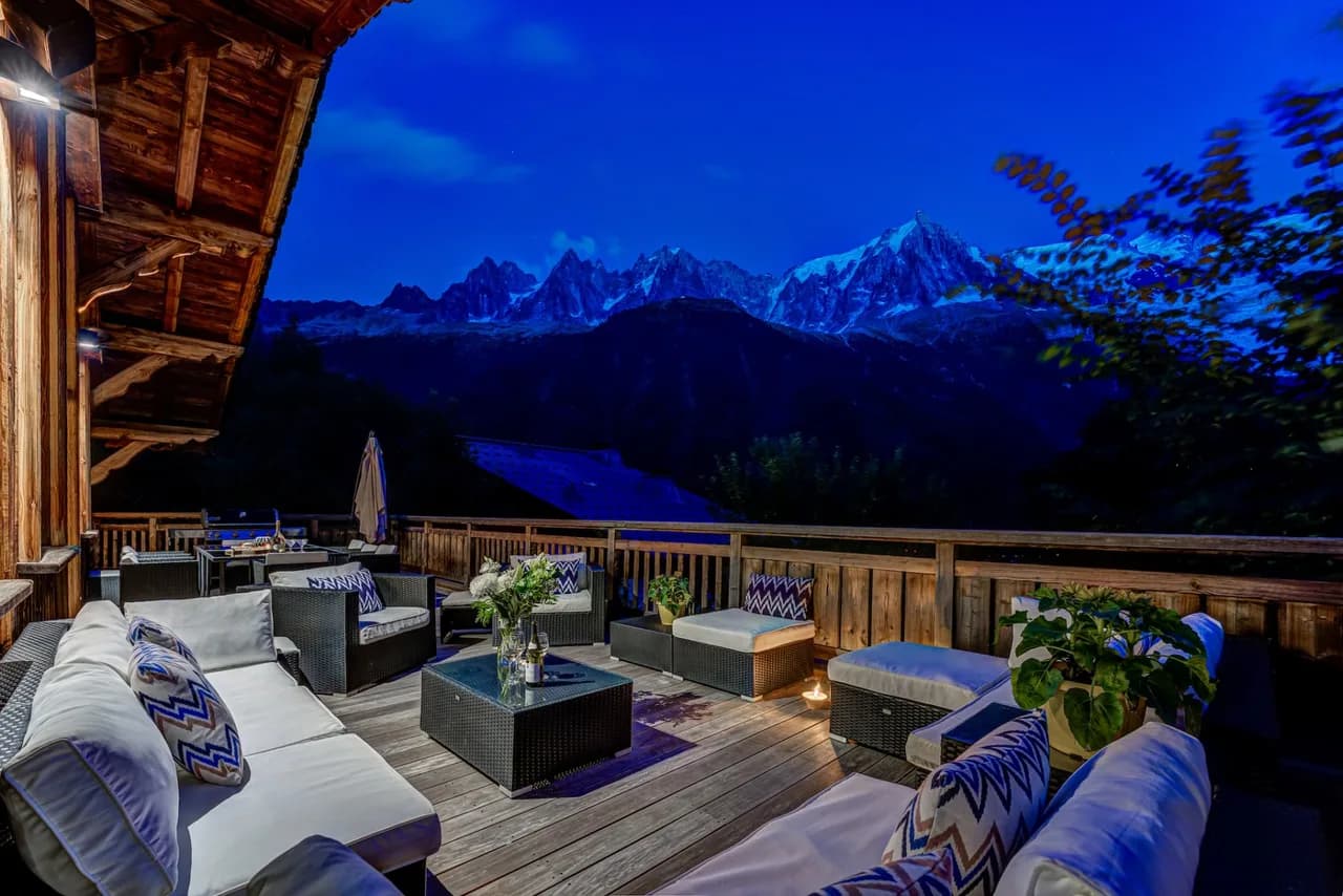 Alpine Chalet with Terrace in Chamonix-Mont-Blanc photo 2