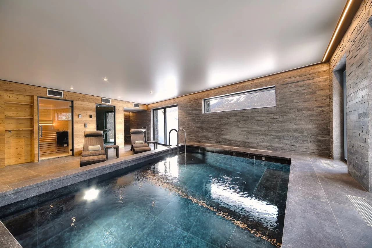 Cozy Five Bedroom Chalet in Les Houches photo 2