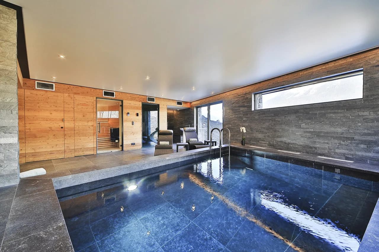 Cozy Five Bedroom Chalet in Les Houches photo 4