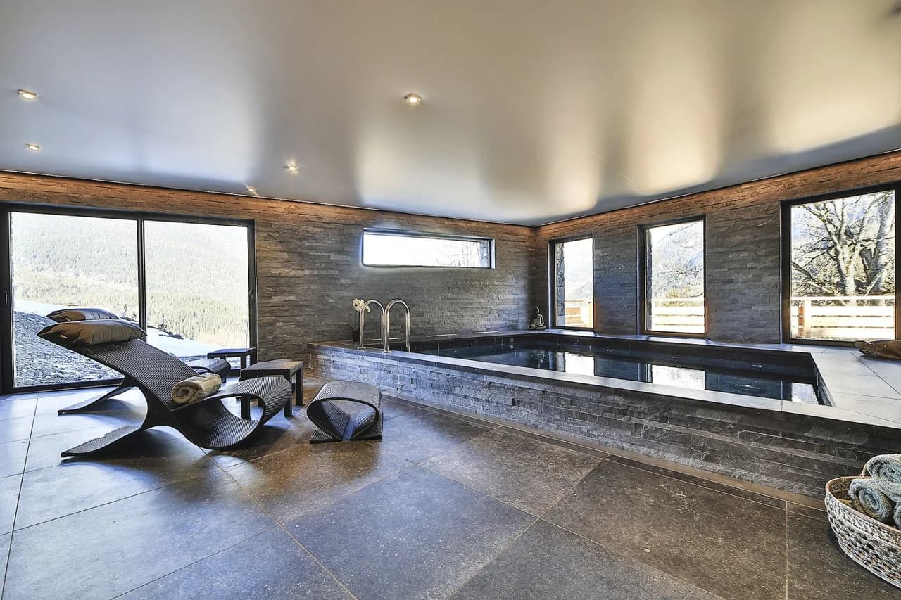 Cozy Five Bedroom Chalet in Les Houches photo 5