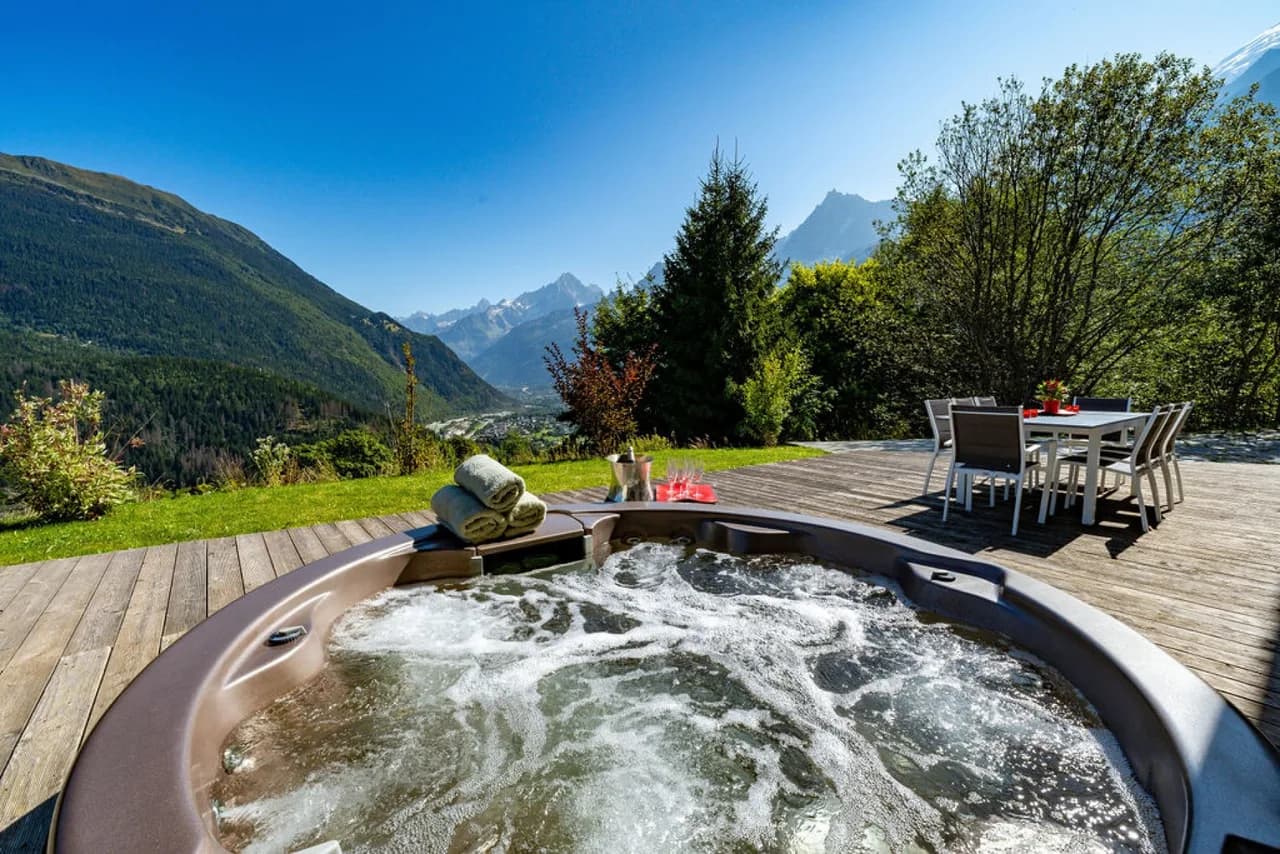 Terrace Five Bedroom Chalet in Les Houches photo 3