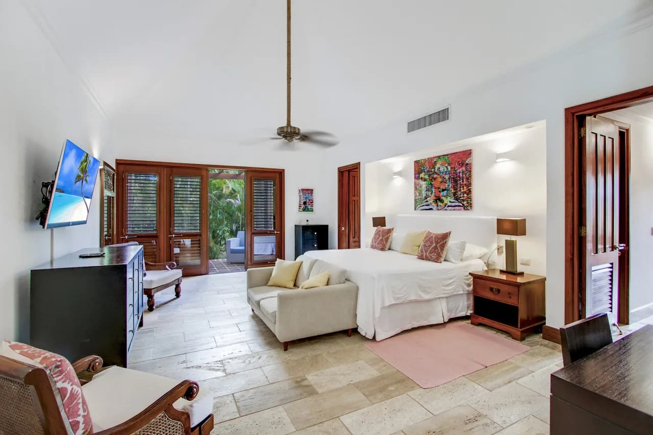 Spacious Five Bedroom Retreat in Punta Cana photo 2