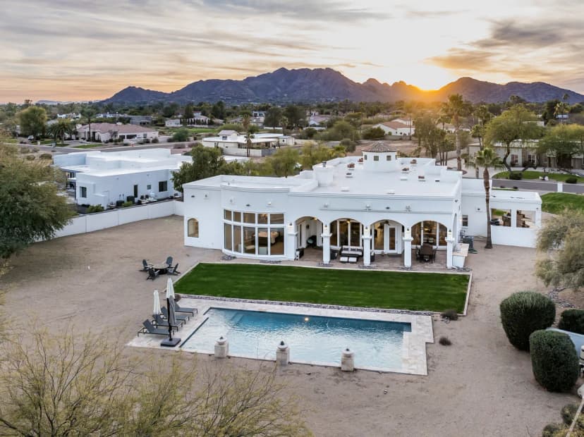 Eclectic Five Bedroom Villa in Scottsdale