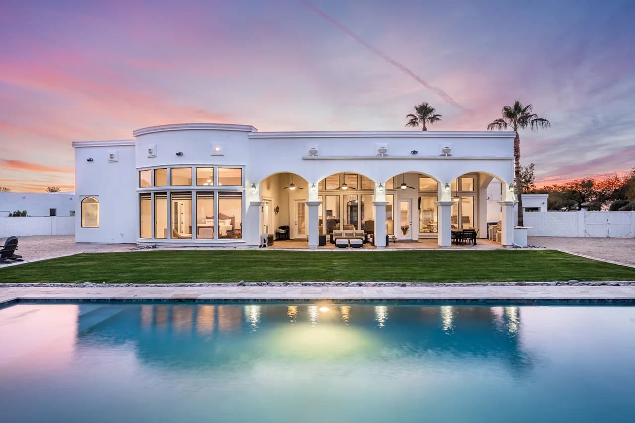 Modern Eclectic Five Bedroom Villa in Paradise Valley photo 2