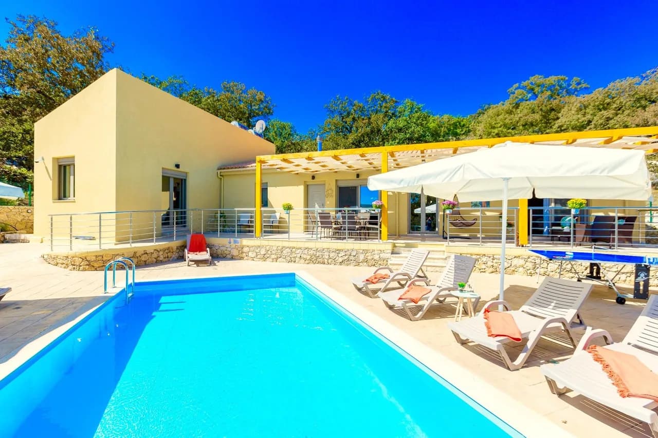 Private Swimming Pool Villa in Armeni, Crete