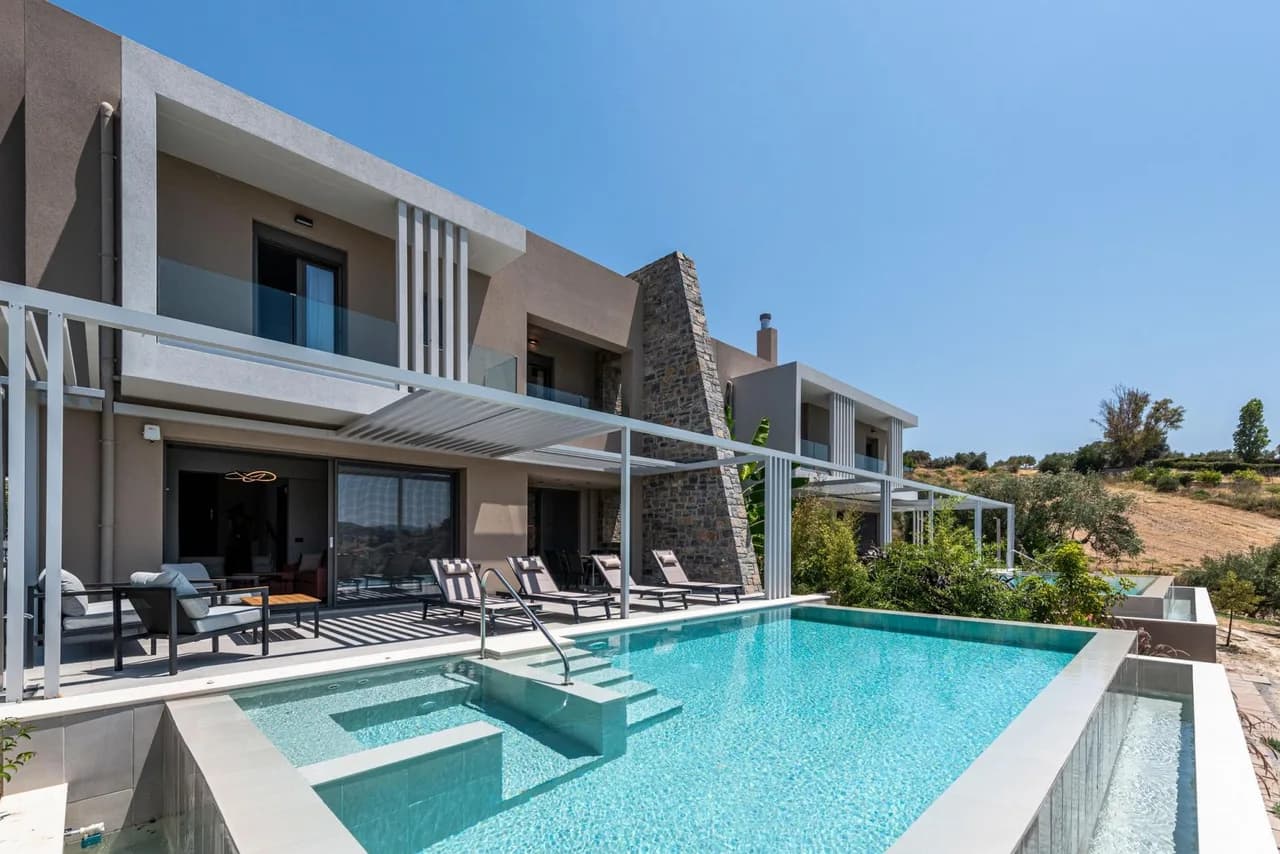Terrace Two Bedroom Villa in Voutes