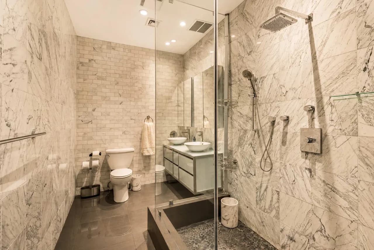 Keyed-Elevator Three Bedroom Loft in New York photo 4