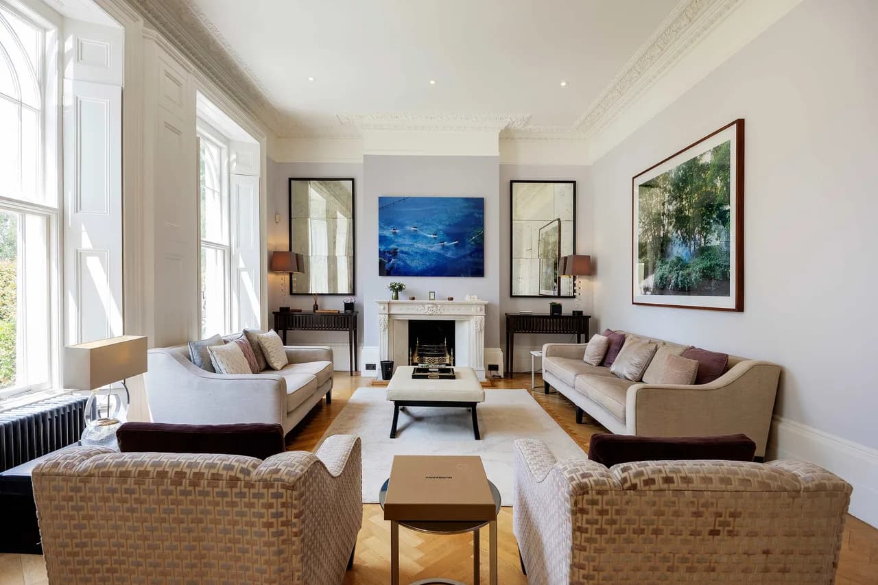 Elegant Six Bedroom Villa in Kensington, London photo 2