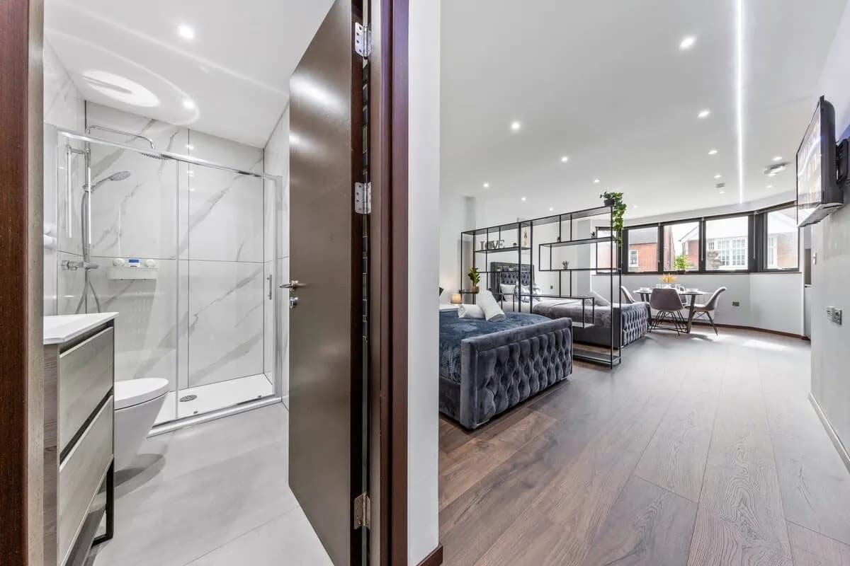 Modern Studio Flat in Golders Green London photo 4