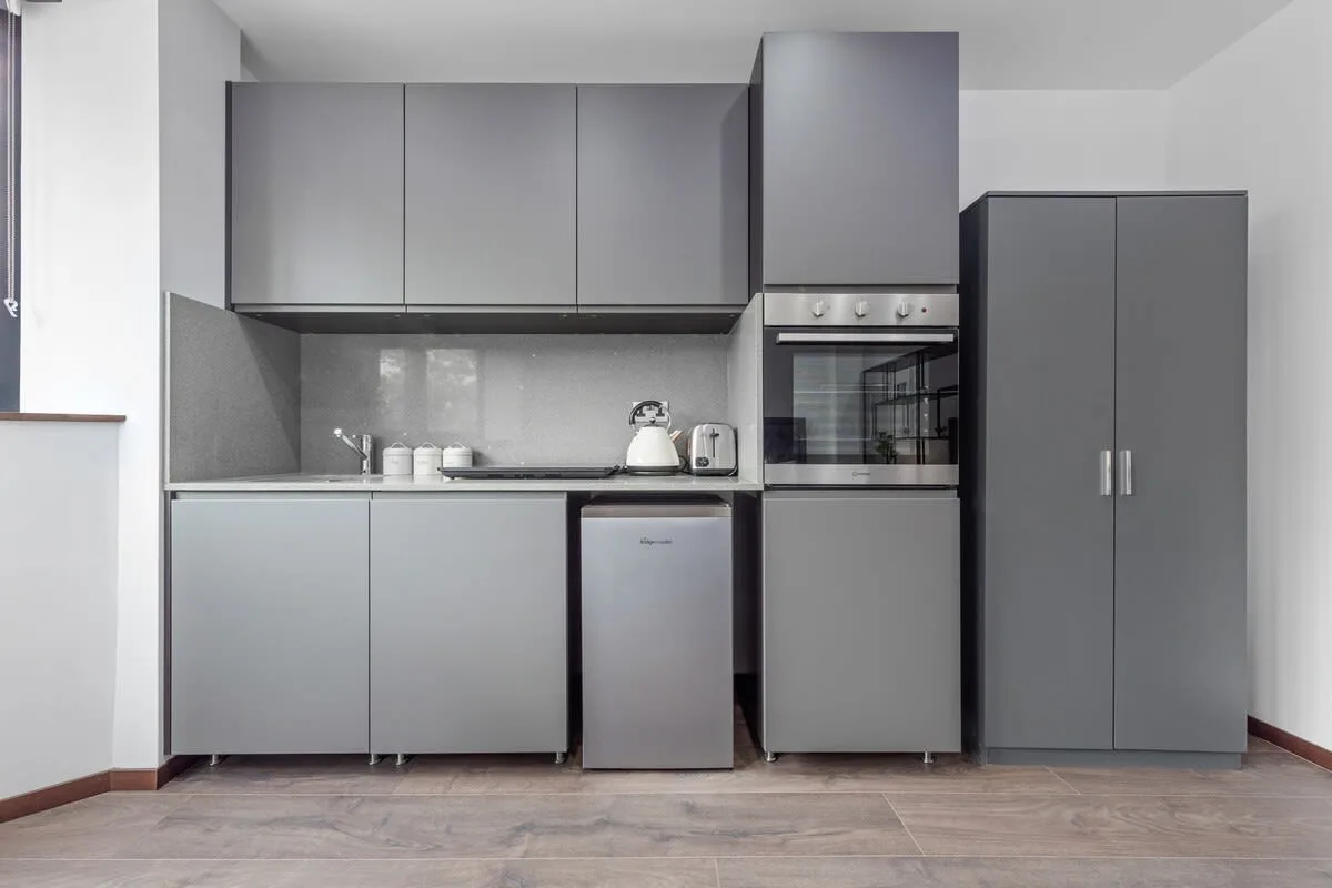 Modern Studio Flat in Golders Green London photo 5