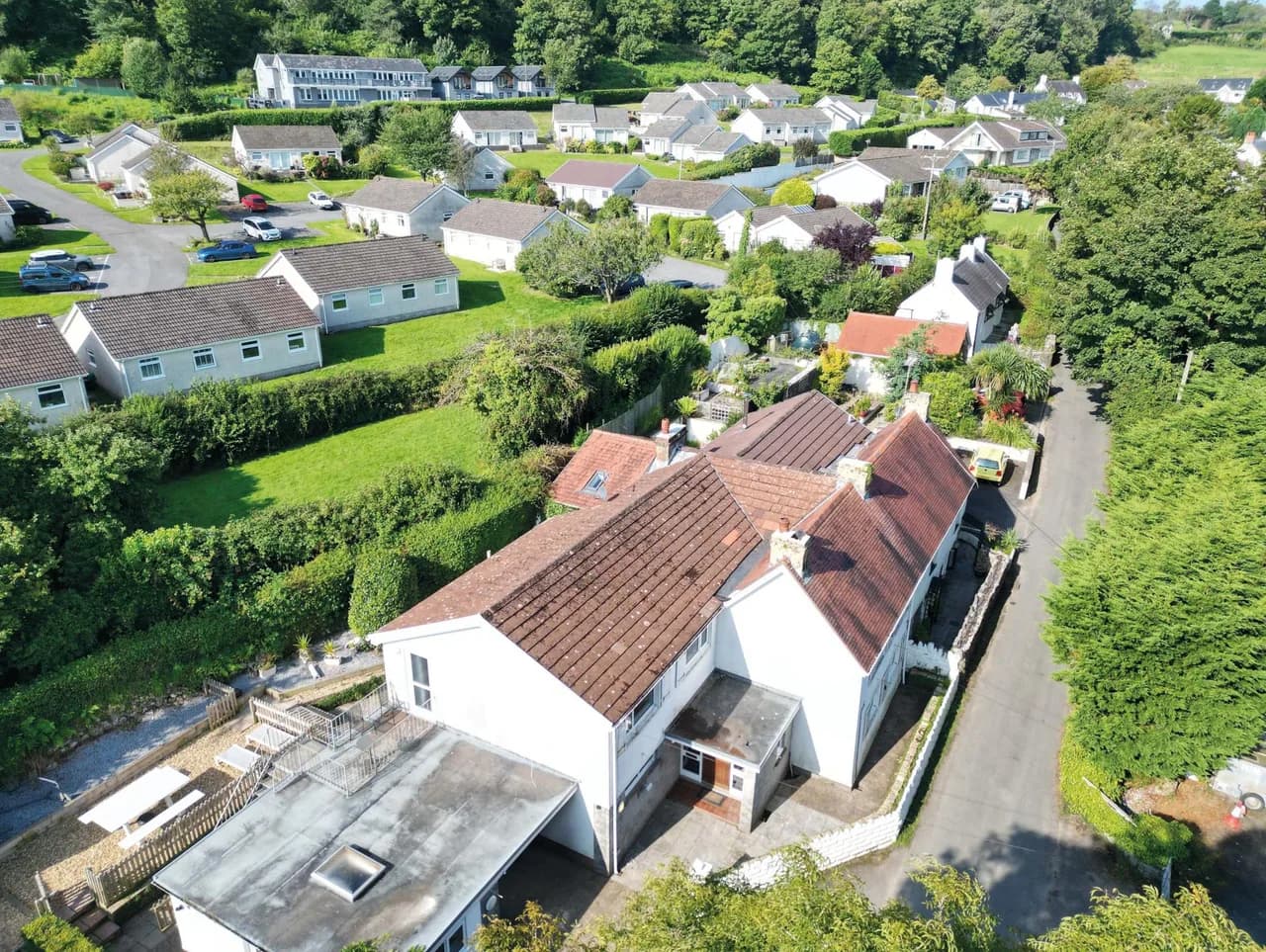 Coastal Five Bedroom Holiday Home in Oxwich photo 2