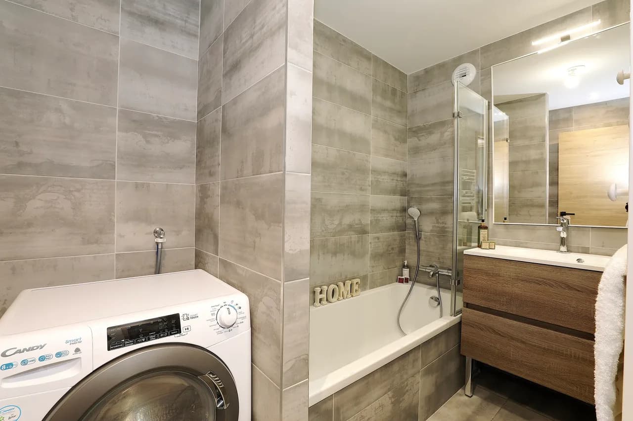 Spacious Three Bedroom Retreat in Courchevel photo 4