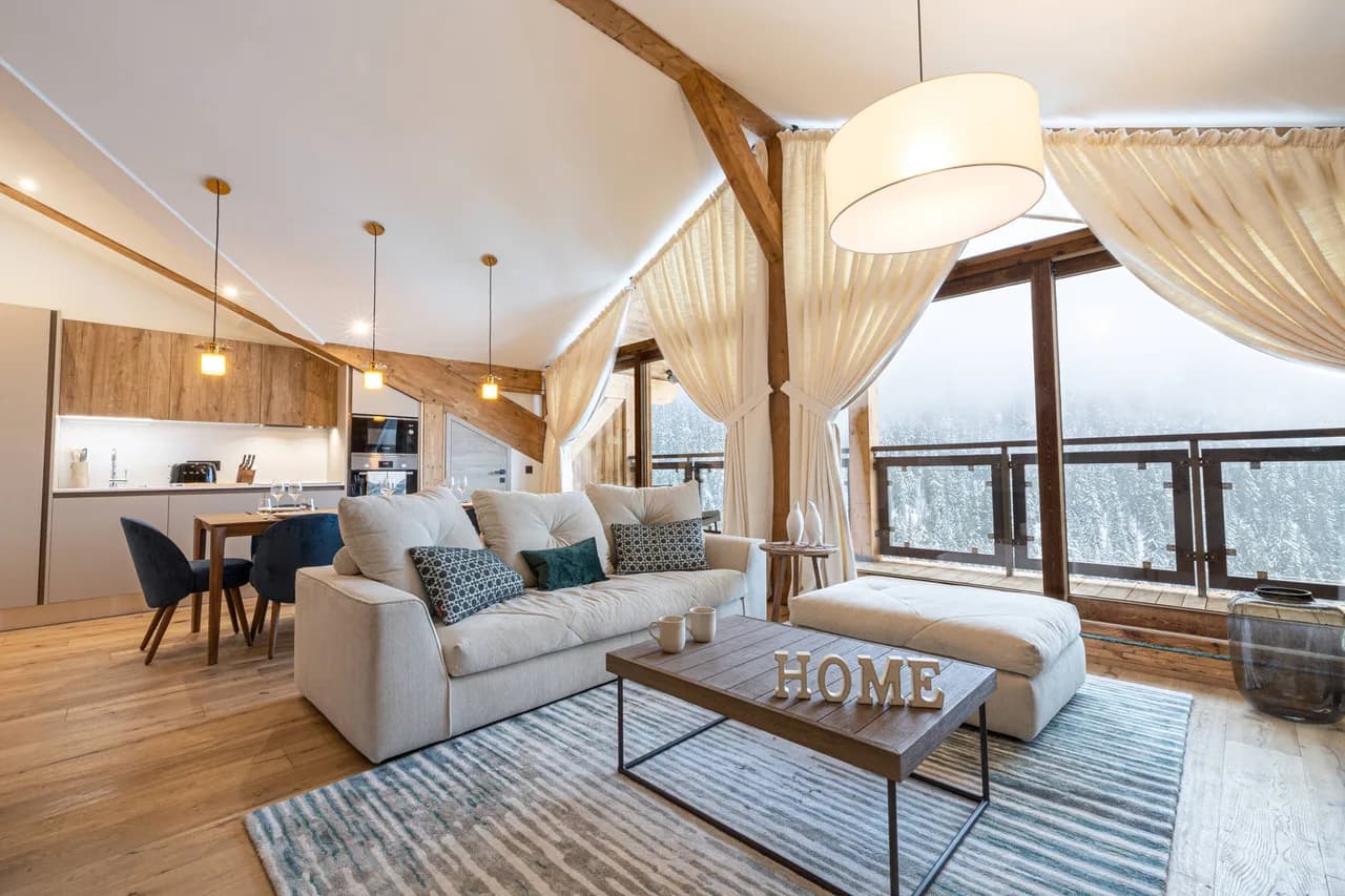 Terrace Three Bedroom Flat in Courchevel photo 2