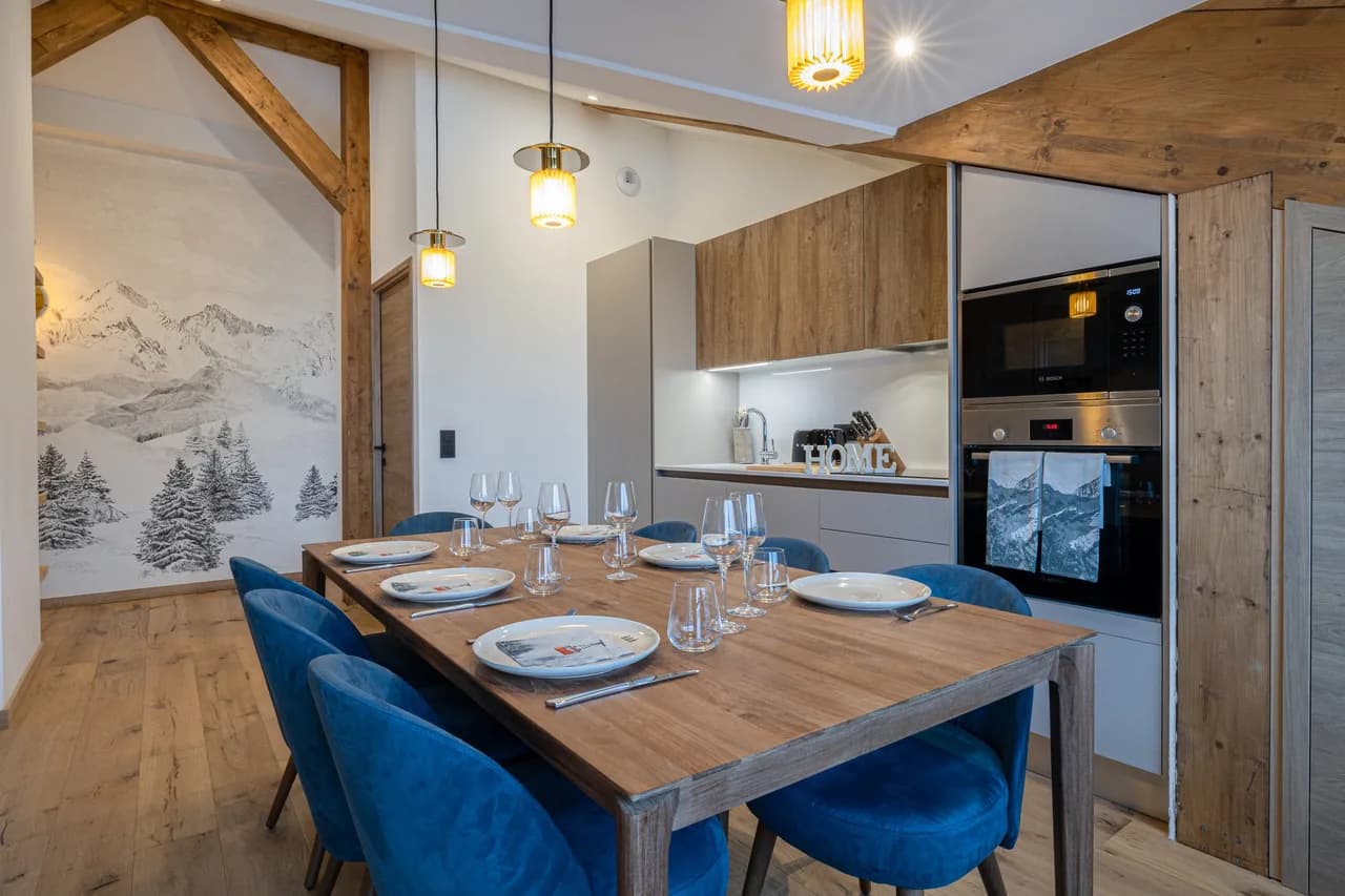 Terrace Three Bedroom Flat in Courchevel photo 4