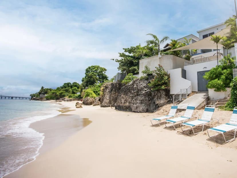 Beachfront Villa with Private Pool in Barbados