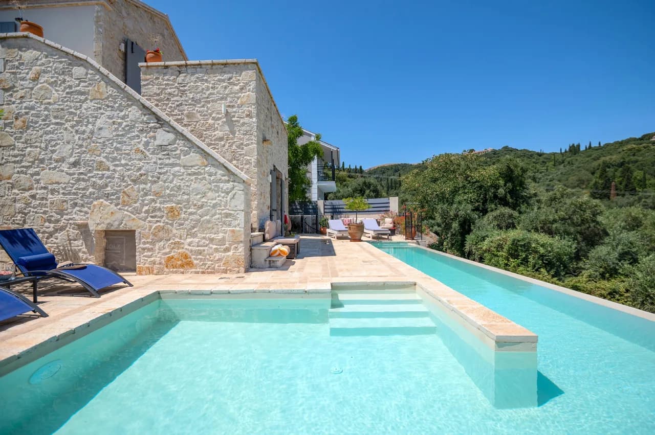 Mountain-View Two Bedroom Villa in Corfu photo 2