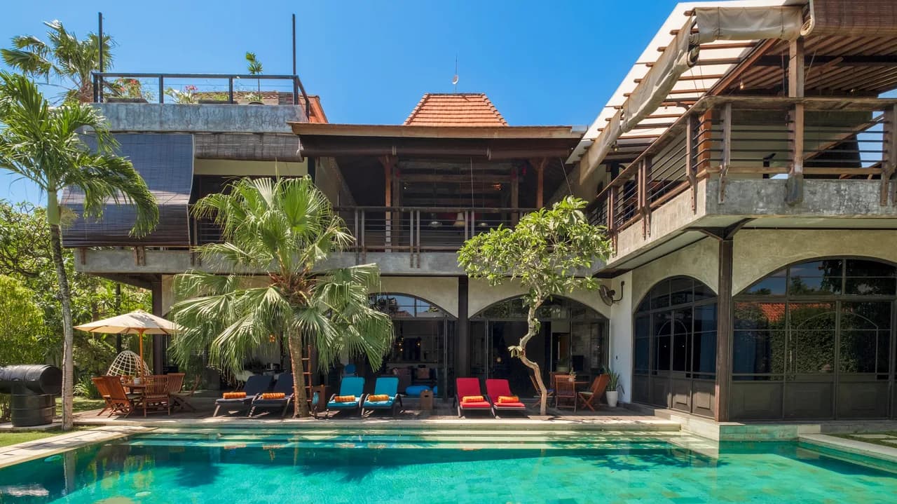 Elegant Seven Bedroom Villa in Kerobokan Kelod