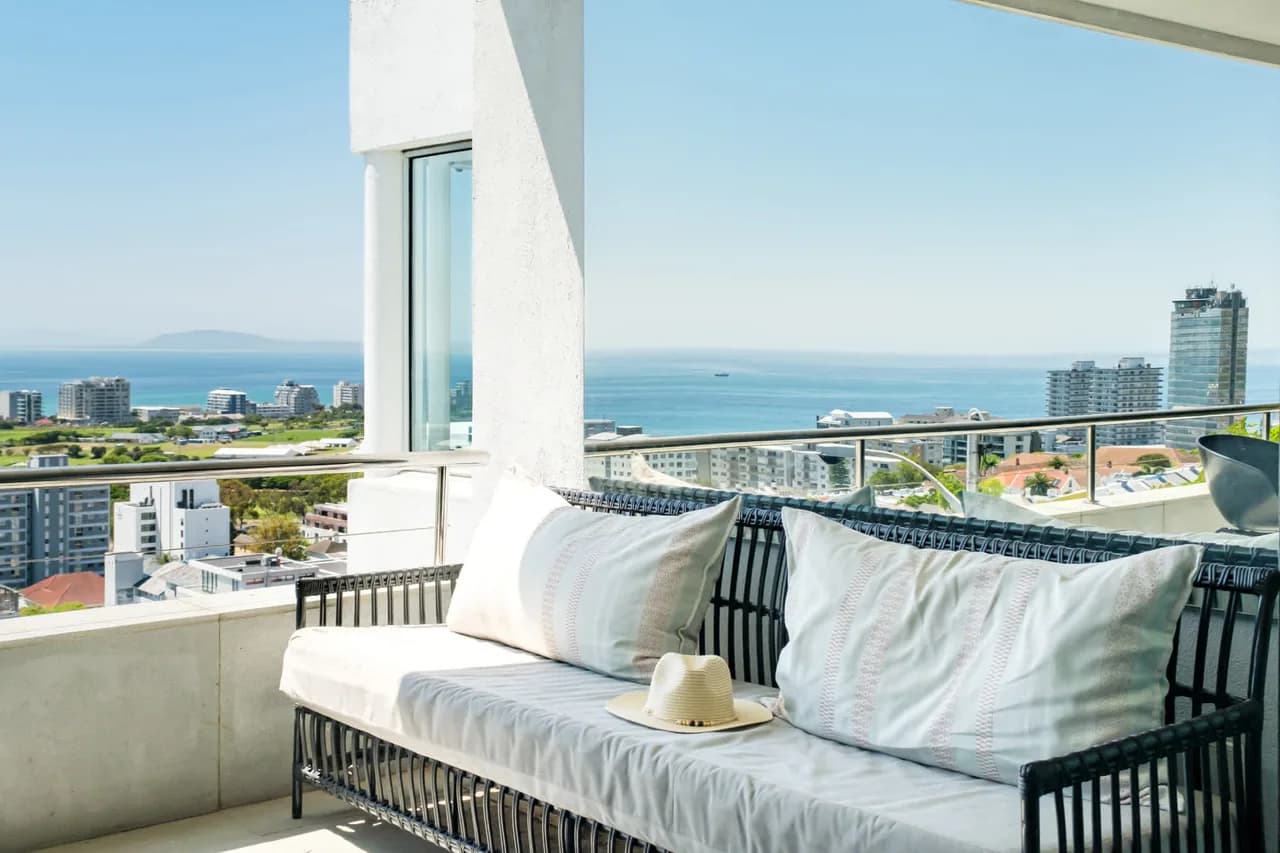 Seaside Three-Bedroom Villa in Cape Town photo 5