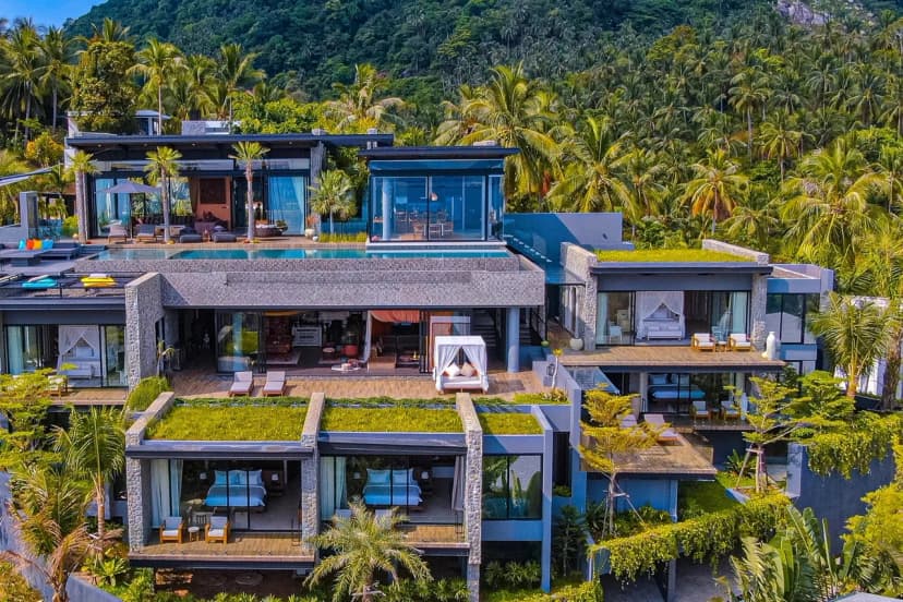 Full-Service Five Bedroom Villa in Koh Samui