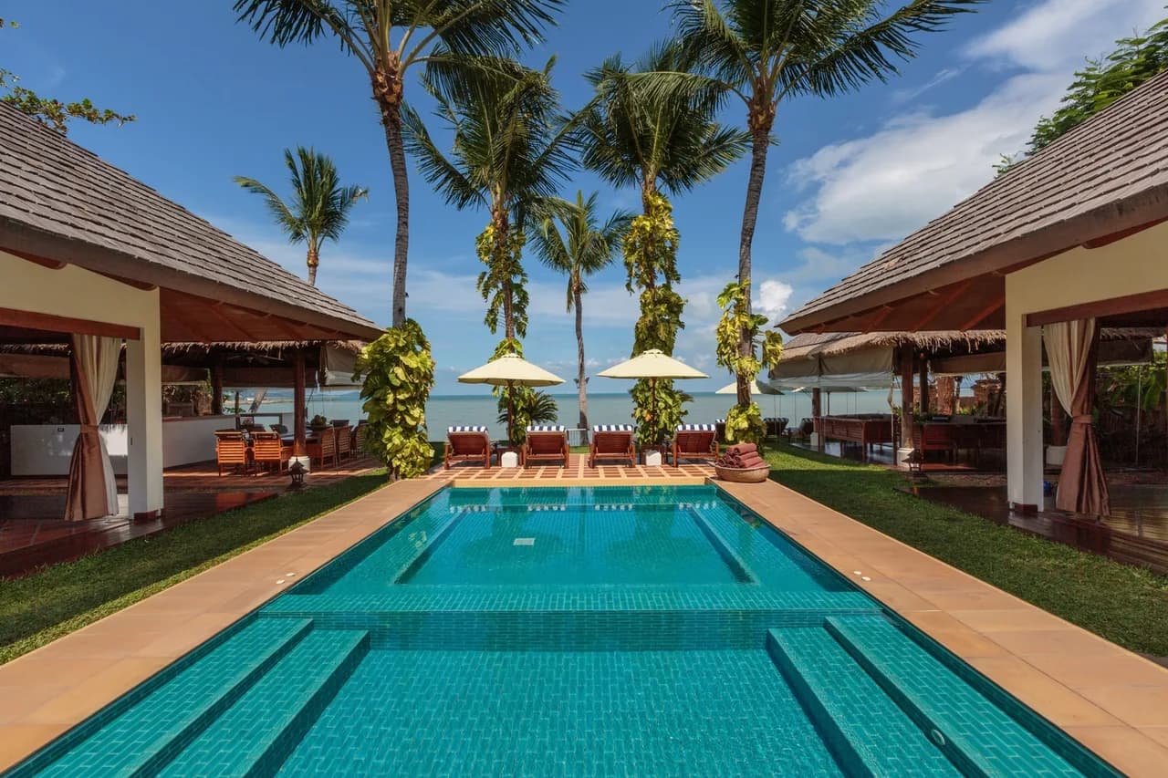 Beachfront Six Bedroom Villa in Plai Laem