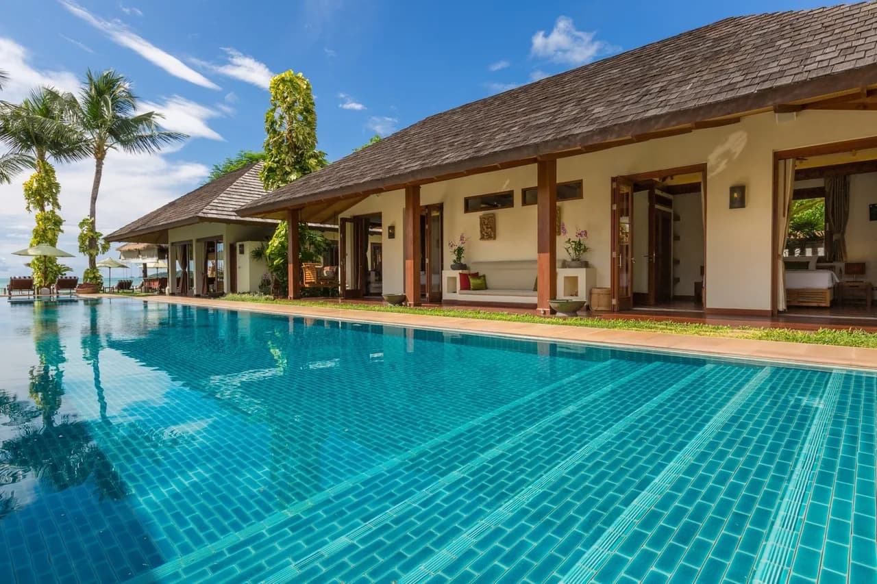 Beachfront Six Bedroom Villa in Plai Laem photo 2