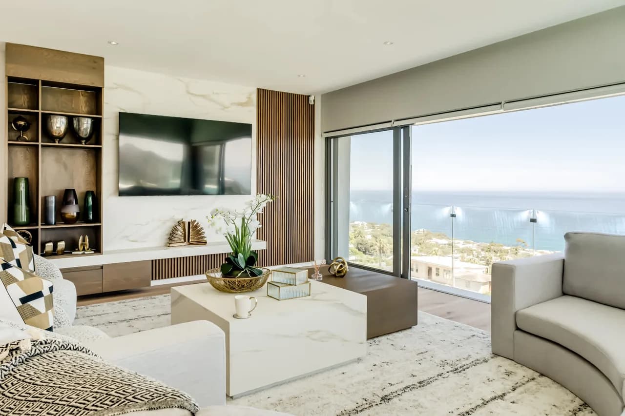 Panoramic Ocean-View Penthouse in Camps Bay photo 2