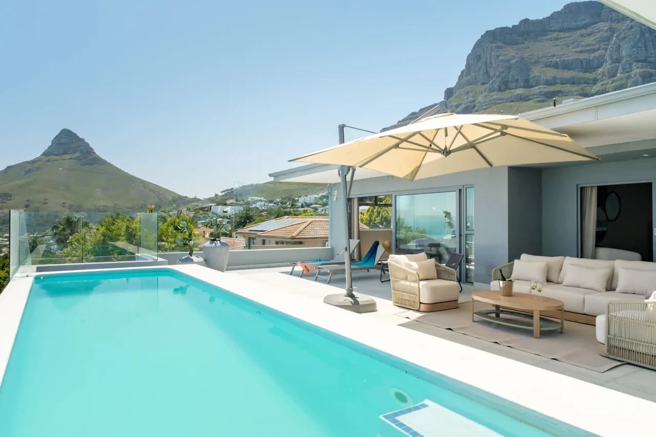 Panoramic Ocean-View Penthouse in Camps Bay photo 5