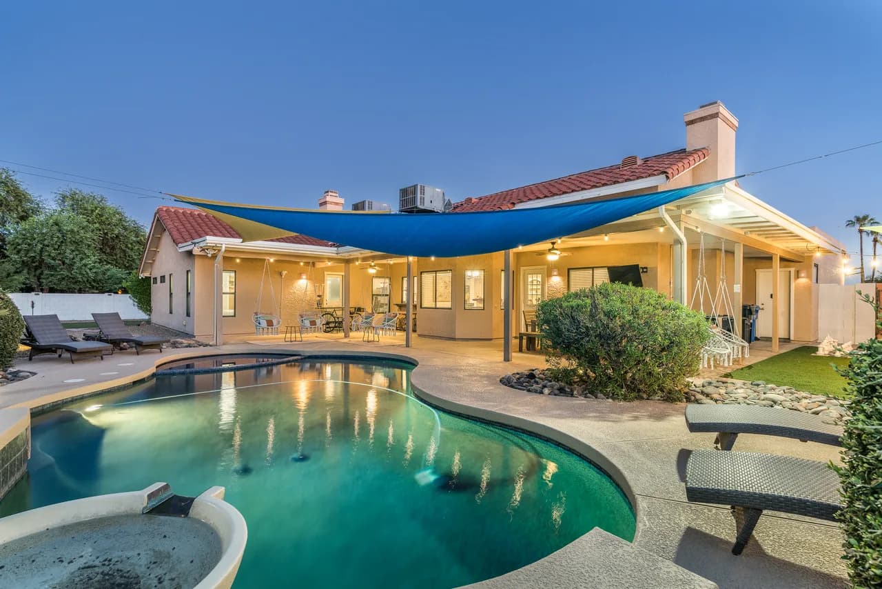 Backyard Games and Pool Villa in Paradise Valley Arizona photo 2