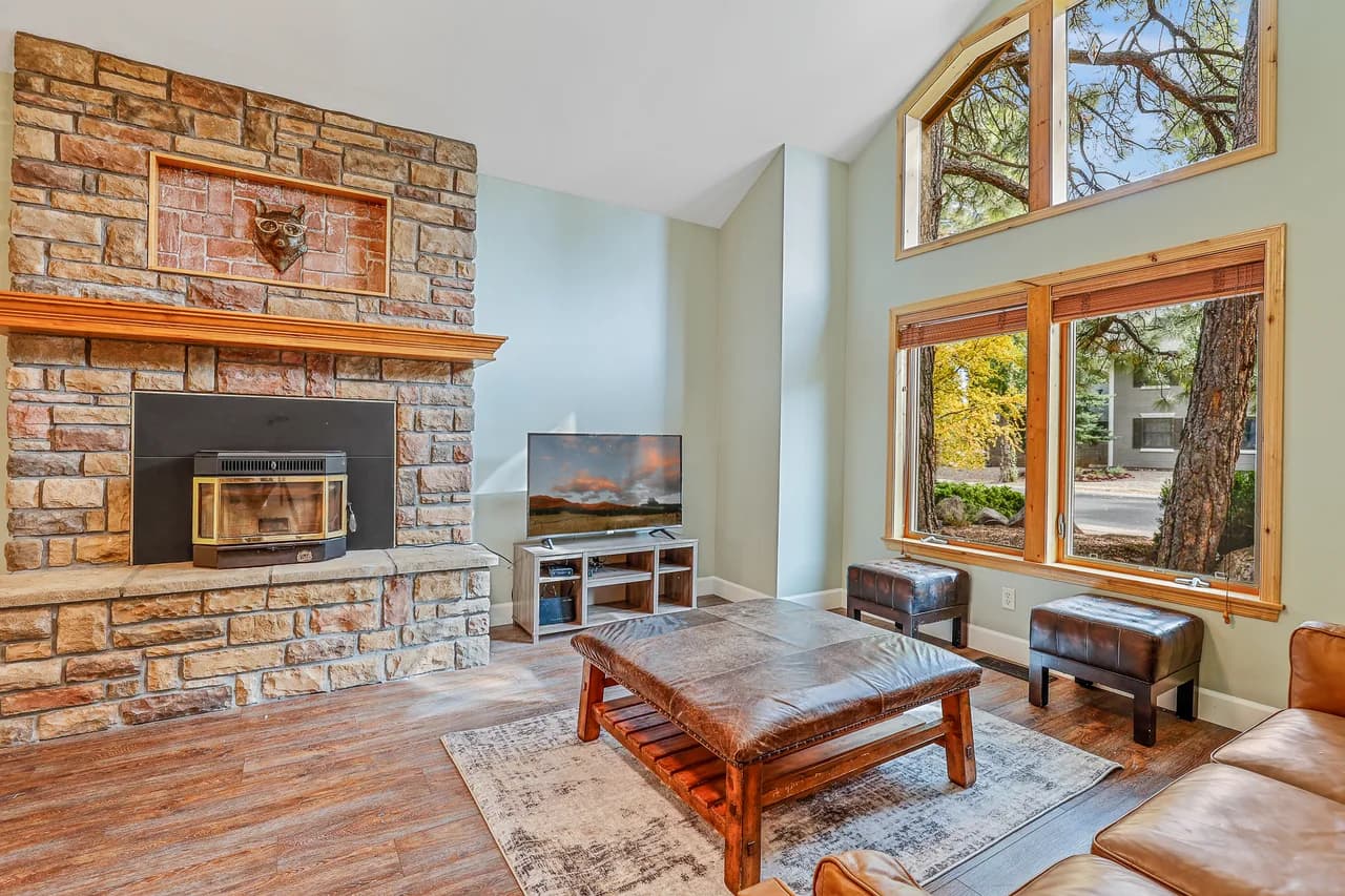 Mountain-View Five Bedroom Home in Flagstaff photo 3