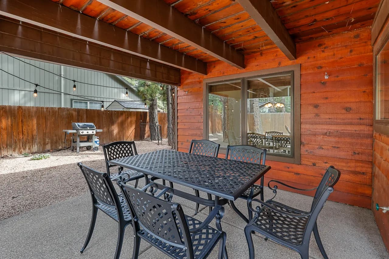 Mountain-View Five Bedroom Home in Flagstaff photo 4