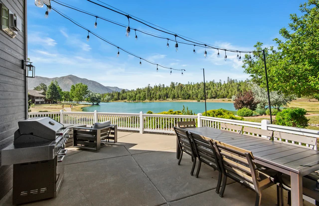 Mountain Lake Views Villa in Flagstaff Arizona photo 4