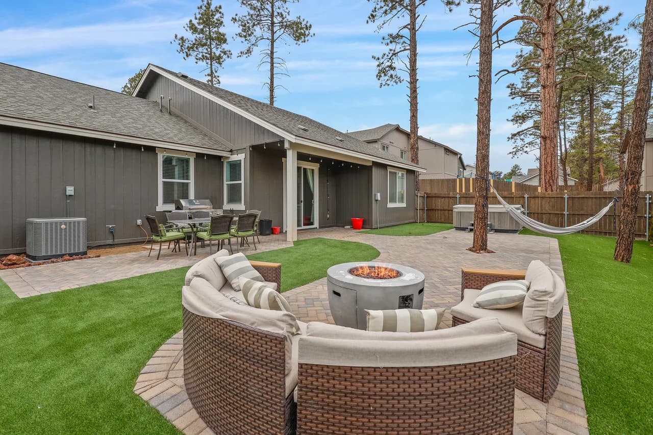 Pet-Friendly Retreat with Hot Tub in Flagstaff photo 3