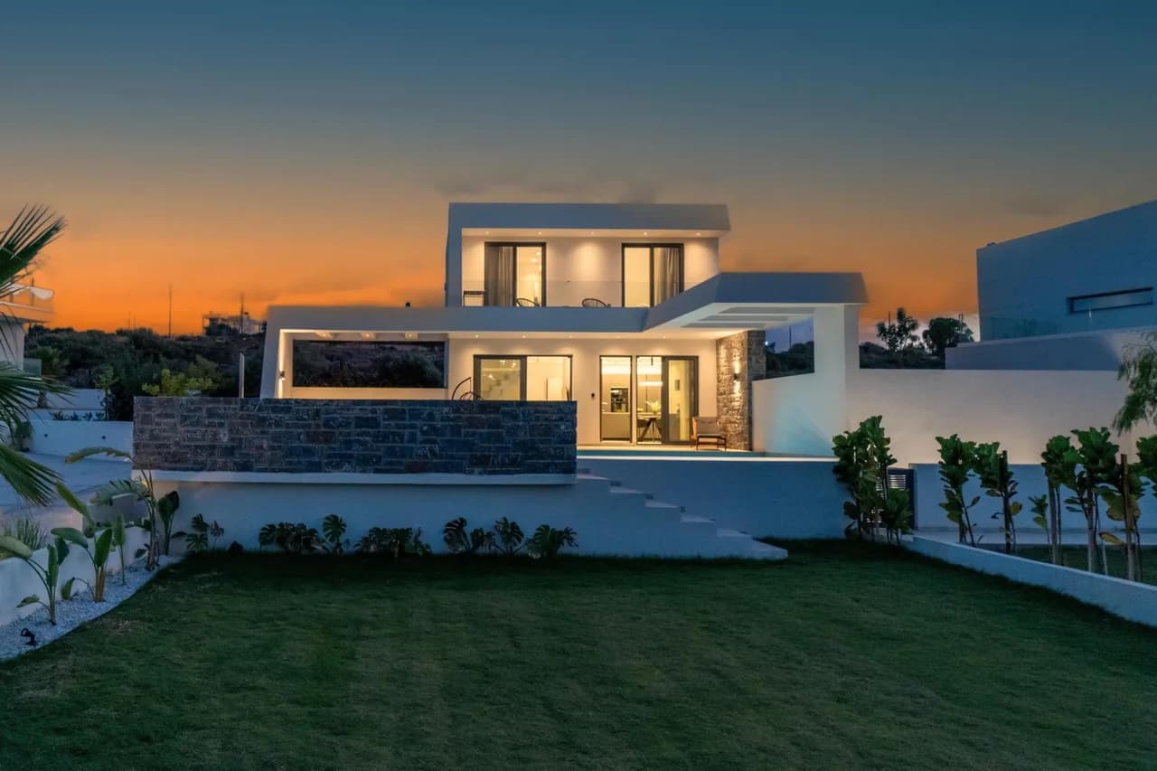 Two-Bedroom Villa with Pool in Anissaras, Crete photo 2
