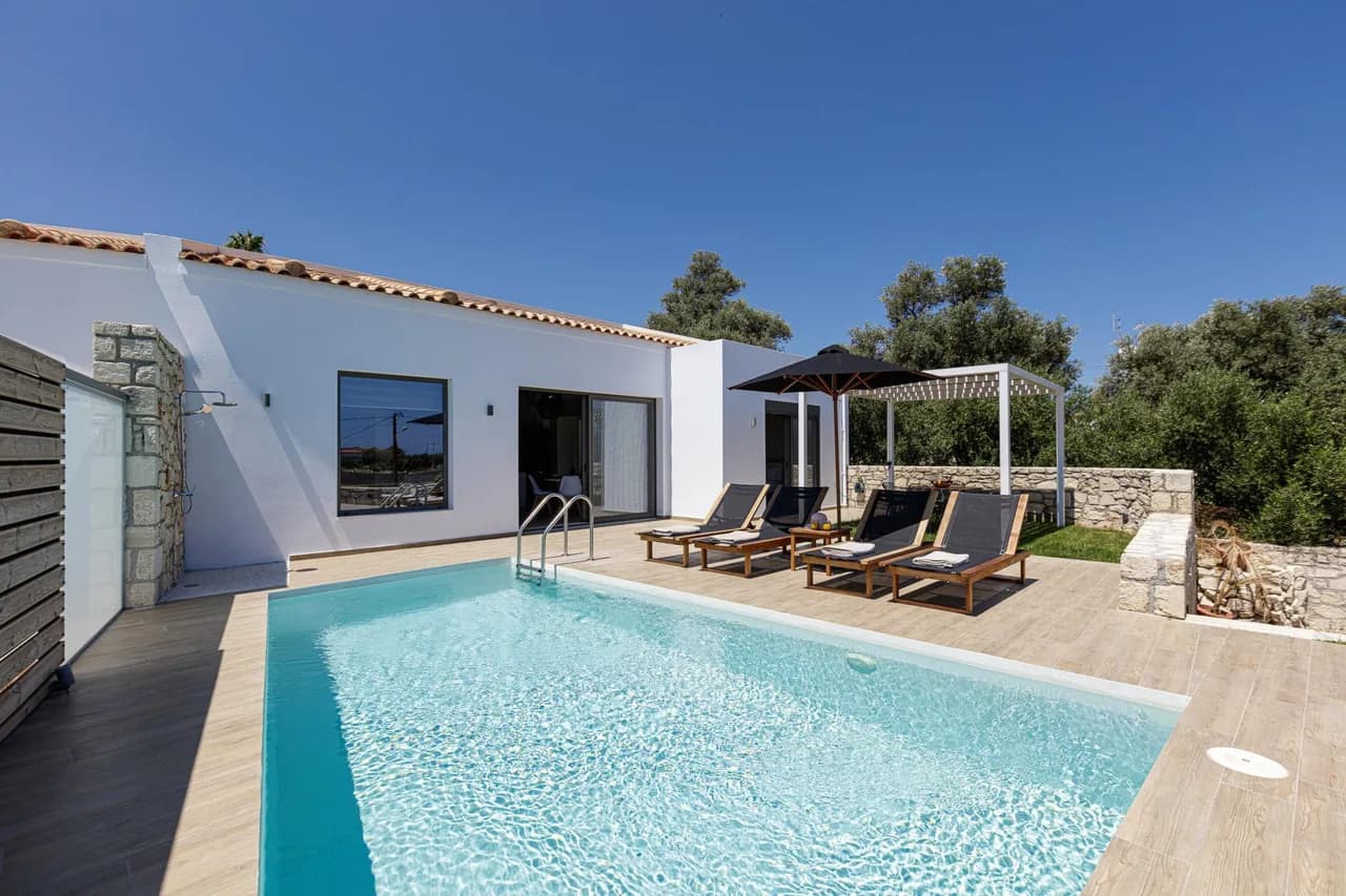 Outdoor Pool Villa in Chamalevri photo 2