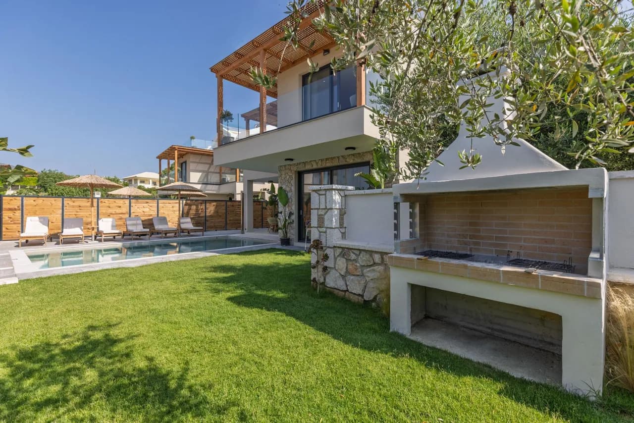 Luxury Villa with Pool in Lithakia Zakynthos photo 4