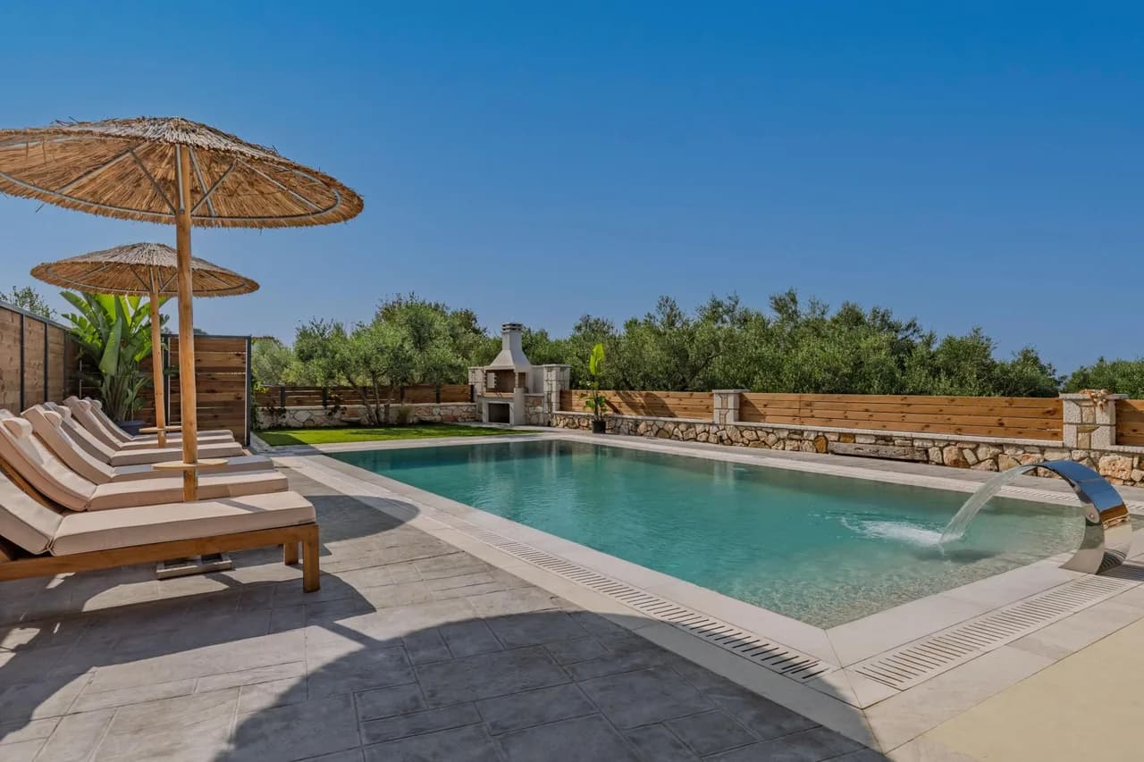 Spacious Villa with Private Pool in Lithakia photo 2
