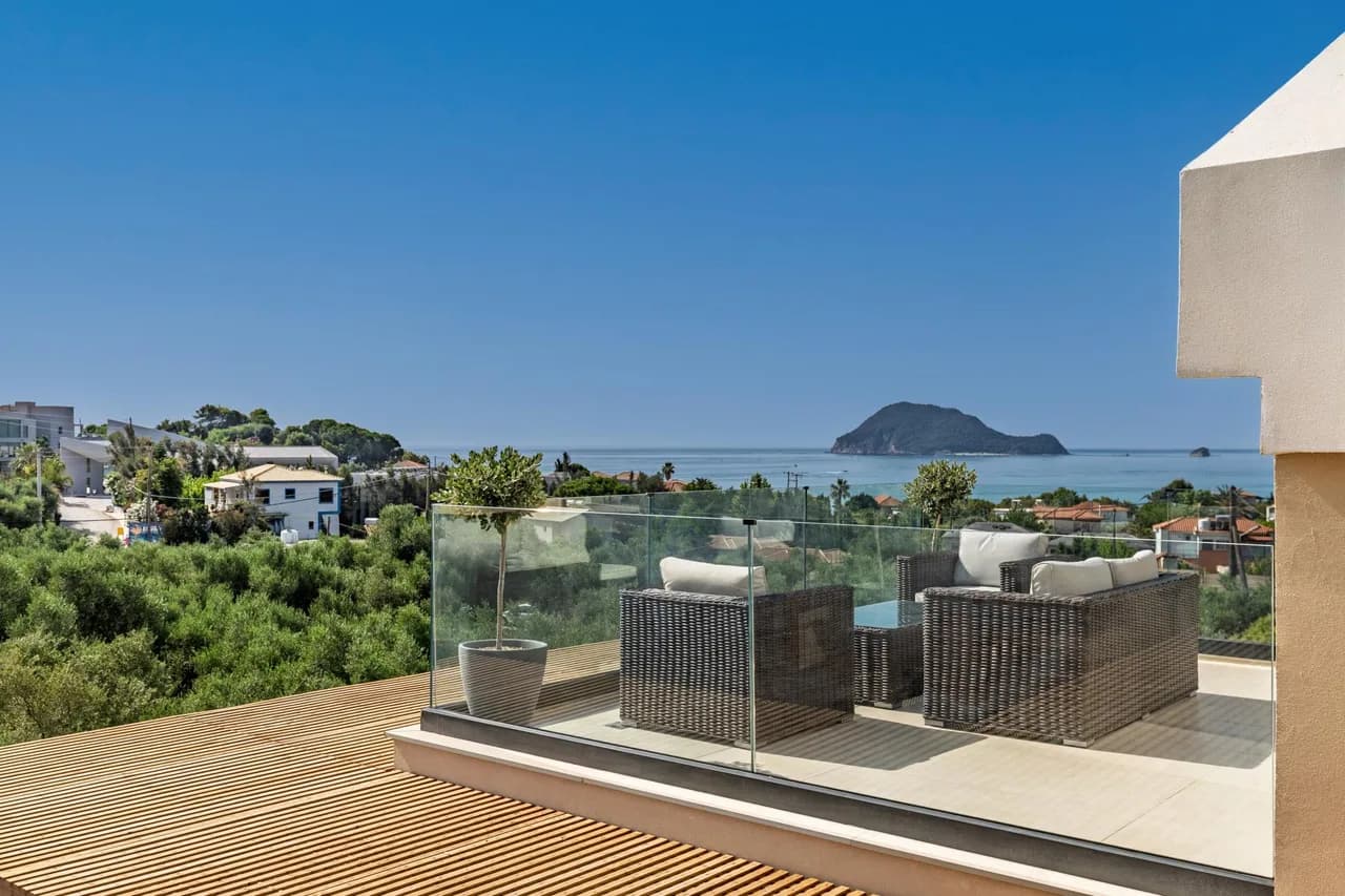 Spacious Villa with Private Pool in Lithakia photo 4
