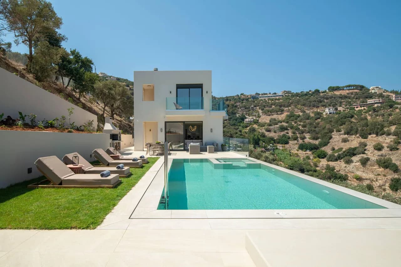Balcony Four Bedroom Villa in Agios Dimitrios Rodias photo 2