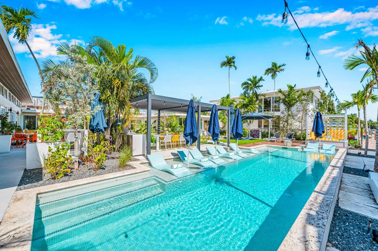 Waterfront Compound with Two Heated Pools in Soroka Shores photo 4