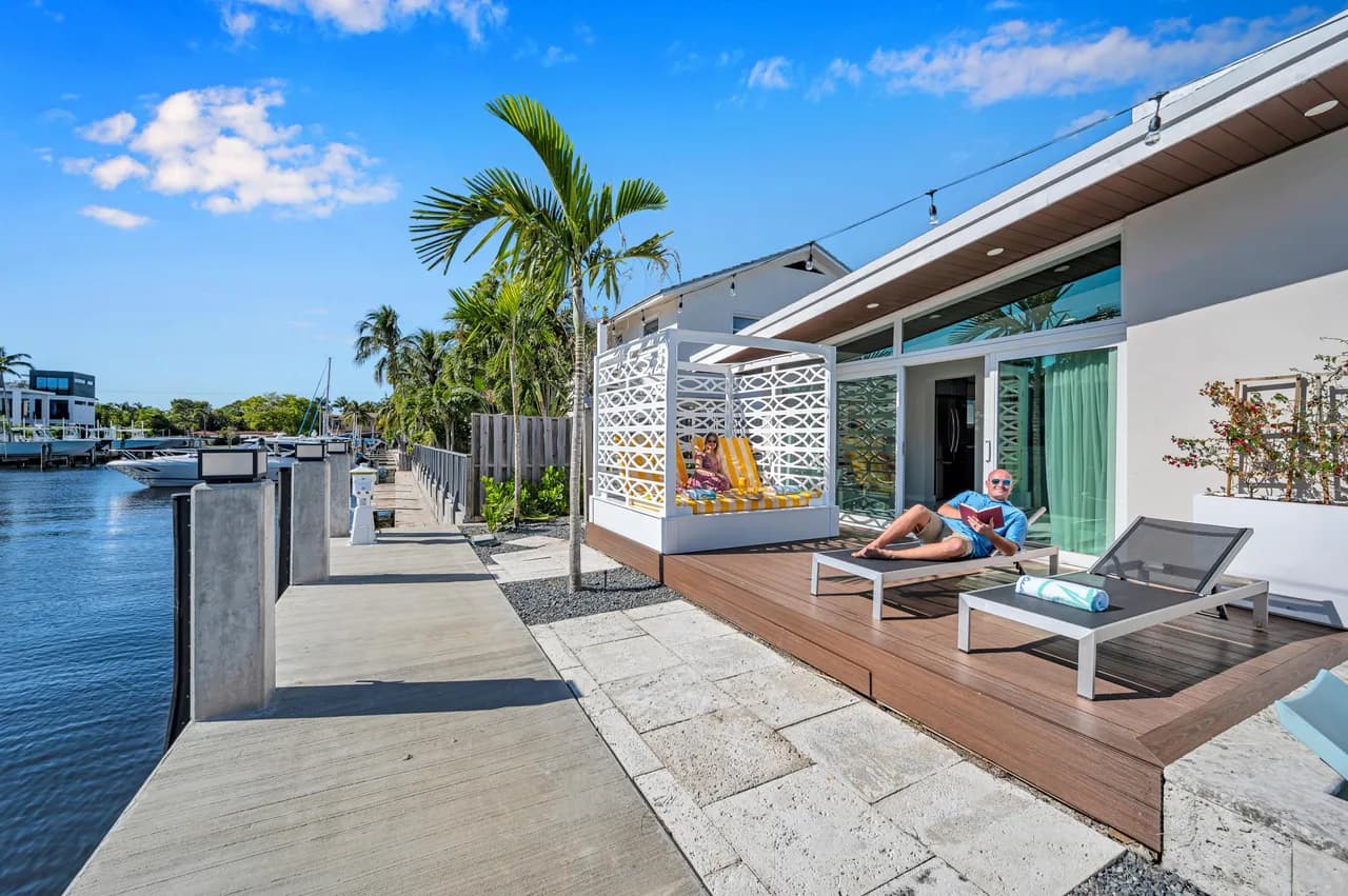 Waterfront Compound with Two Heated Pools in Soroka Shores photo 5