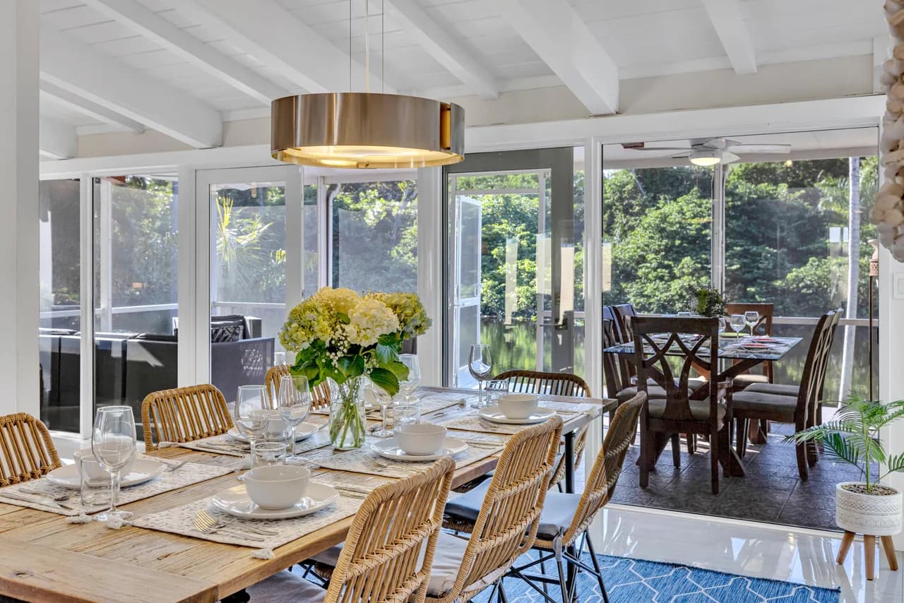 Waterfront Seven Bedroom Residence in Soroka Shores photo 3