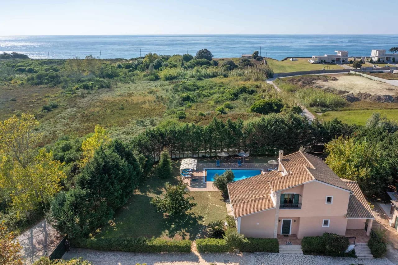 Secluded Beachside Villa in Chalikounas, Corfu photo 4